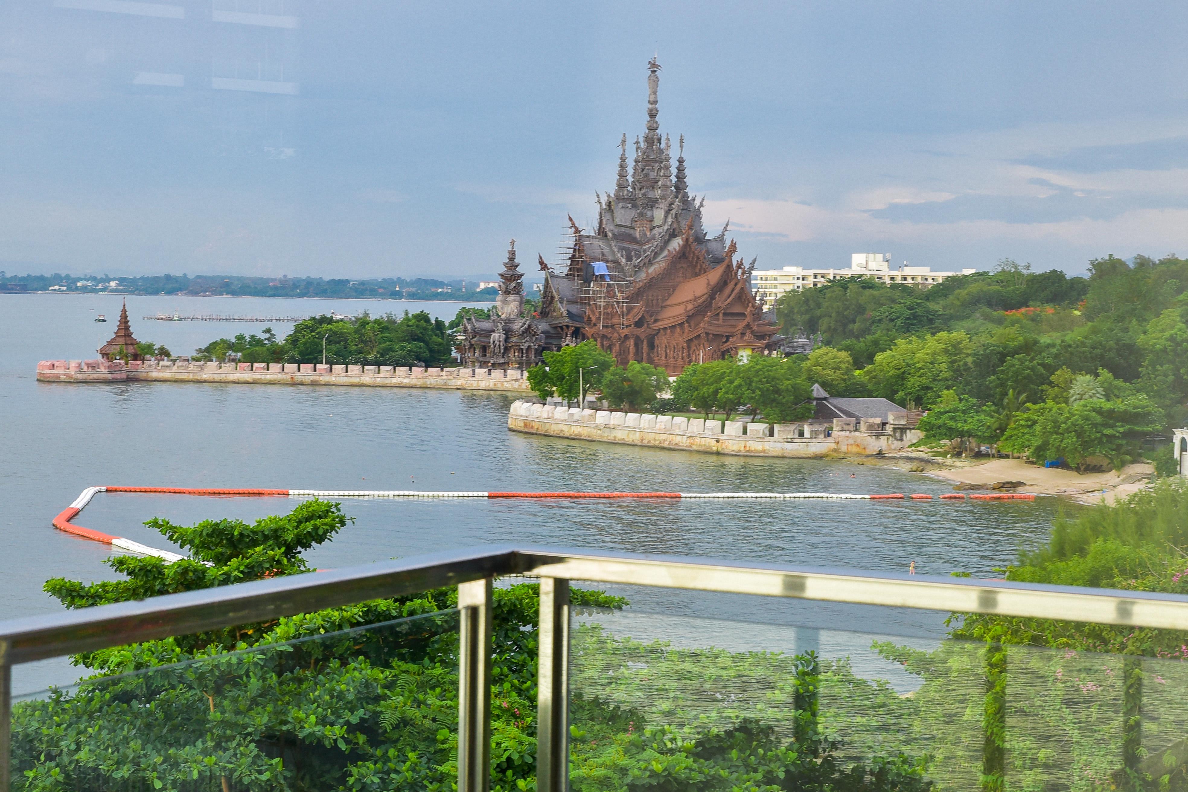 Golden Tulip Hotel
